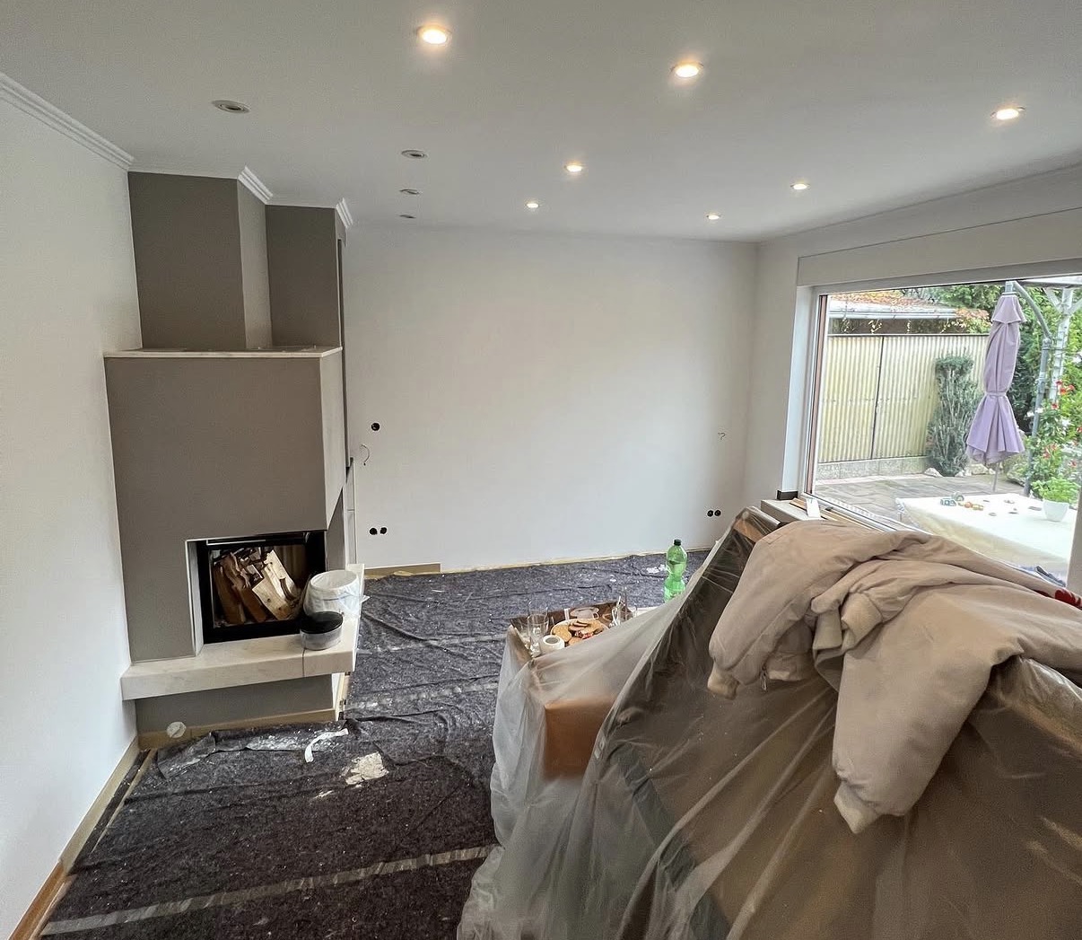 Wohnzimmer mit Kamin nachher